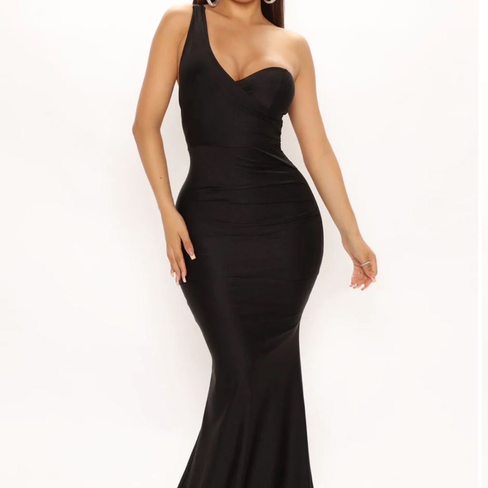Black elegant dress